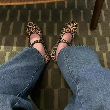 Весенняя и летняя обувь больших размеров, удобная, ретро, с круглой головкой, неглубокой пряжкой, с плоским дном, леопардовая обувь, женская обувь 35 цветной печати леопарда