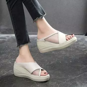 Весенняя и летняя обувь Сандалии и тапочки на танкетке Женские полые тапочки «Рыбий рот» на толстой подошве. 35 чёрный