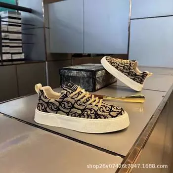 Весенняя мода 2024 года, мужская обувь, повседневная обувь для скейтбординга, новая высококачественная модная повседневная обувь на платформе, износостойкая обувь корейской версии 39 розовый