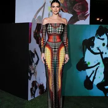 Весенняя женская одежда Особенности Иллюзия Один воротник Лоскутные Длинные рукава Slim Fit Вечерние платья S разноцветный