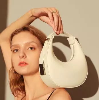 Весна 2024 г., женская модная сумка через плечо в форме полумесяца чёрный