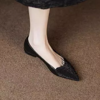 Весна 2025 новые туфли-одиночки темпераментные женские туфли со стразами модные неглубокие носки плоская подошва французские универсальные остроносые рабочие туфли 34 чёрный