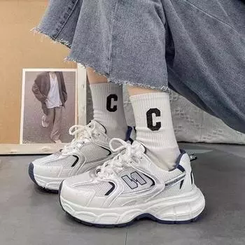 Весна и лето, новые модные легкие сетчатые дышащие кроссовки на толстой подошве в корейском стиле, универсальные повседневные спортивные туфли 35 чёрный