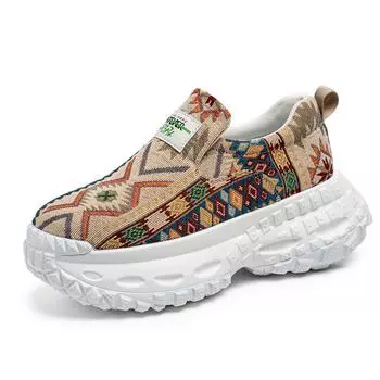 Весна и осень мужская дизайнерская новая толстая подошва увеличивает досуг спортивная обувь мужская нескользящая парусиновая обувь 2025 39