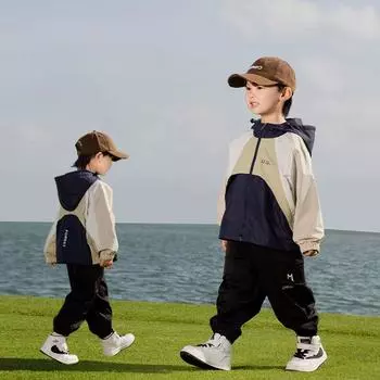 Весна и осень новые детские красивые контрастные цвета с капюшоном и надписью Charge одежда 90cm хаки