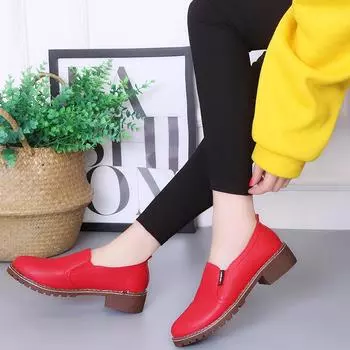 Весна и осень Новый стиль Модные, удобные и элегантные женские туфли на среднем каблуке Повседневные маленькие кожаные туфли 36