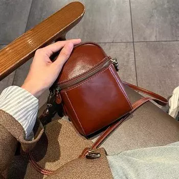 Весна/лето Натуральная кожа Маленькая сумка через плечо Сумка Вертикальная Мини Ниша Ретро Сумка для мобильного телефона Девушка темно-коричневого