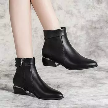 Весна/Осень/Зима Новые короткие остроносые сапоги с боковой молнией, толстый каблук, модные сапоги из мягкой кожи большого размера 35