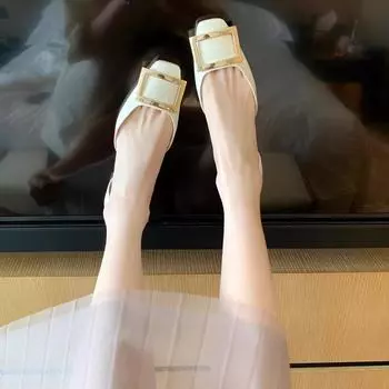 Виноград мать studiolee ji простые ветровая квадратная пряжка лакированная кожа квадратная головка неглубокий носок полые плоская подошва туфли женские летние новые 35