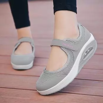 Vintage Anti-slip Casual Women Wedge Breathable Air Cushion Slippers Summer Sandals Sport Casual Female Platform Retro Shoes 35 чёрный
