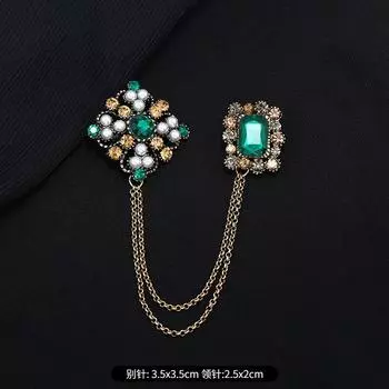 Vintage Baroque Crystal Pearl Brooch Court Emerald Chain Pin Buckle British Style Accessories for Men and Women
