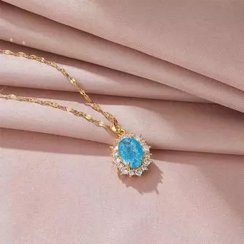 Vintage Oval Water Drop Necklace Female High Value Court Style Atmospheric Inlay Pendant Collarbone Chain