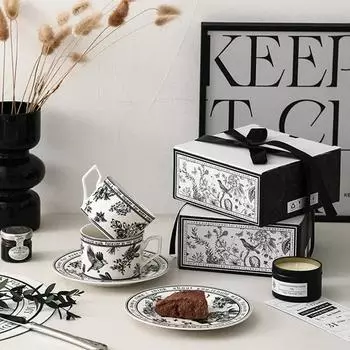 Винтажная элегантная керамическая кофейная чашка и блюдце, шикарный цветочный узор, изысканная чашка для воды, домашний поднос для десерта и послеобеденного чая, подарочная коробка