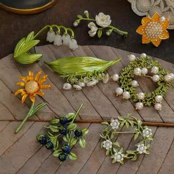 Винтажная брошь-подвеска в виде ландыша с жемчугом, ручная роспись, эмалевая брошь в виде листа