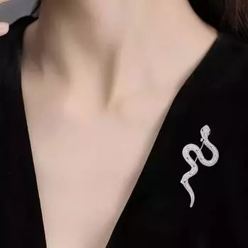 Винтажная брошь в виде змеи со знаком зодиака, сверкающая брошь на лацкан в виде змеи, стильные булавки для воротника со стразами и животными для девочек золотой