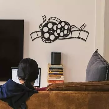 Винтажная металлическая табличка с кинопленкой — идеальный декор в стиле камеры для домашнего кинотеатра или кинозала, стильный декор для стен и комнаты дома светло-серый