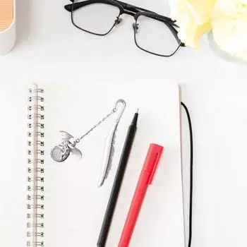 Винтажная металлическая закладка со светящимся пером и креативной устойчивой к выцветанию декоративной закладкой в виде летающего дракона античный бронзовый