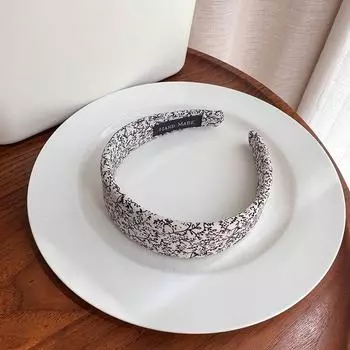 Винтажная повязка на голову 4 см с белым и черным цветочным принтом, с губчатой подкладкой для женщин, модный ретро аксессуар для волос