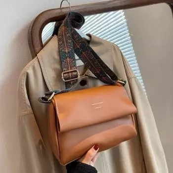 Винтажная сумка женская новая высококачественная сумка через плечо простая и универсальная сумка с широким плечевым ремнем однотонная сумка через плечо маленькая квадратная