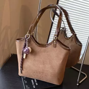 Винтажная замшевая сумка подмышкой, женская модная большая сумка через плечо, повседневная классическая сумка-тоут для поездок на работу without pendant бежевый