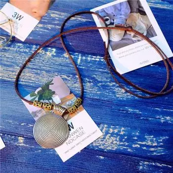 Винтажное женское этническое ожерелье из искусственной кожи со спиральным диском и круглой подвеской-свитером