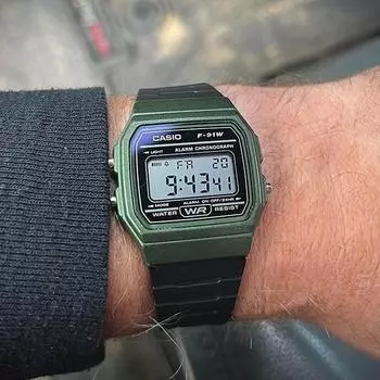 Винтажные электронные наручные часы Casio