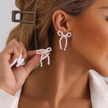 Винтажные белые искусственные жемчужные серьги-гвоздики с бантом для женщин, элегантные серьги ручной работы с плетеными бусинами, ювелирные изделия 2024 1