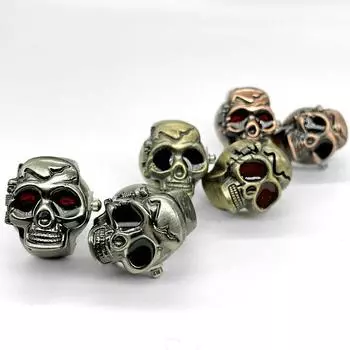 Винтажные бронзовые часы с черепом и призрачной головкой