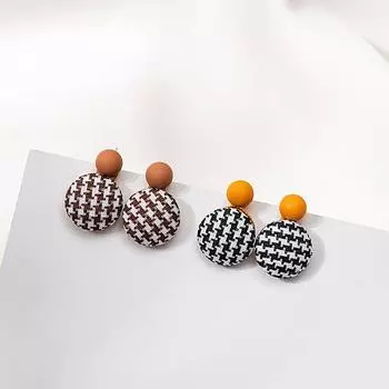 Винтажные клетчатые тканевые серьги-шарики для женщин, простые и универсальные женские украшения для ушей