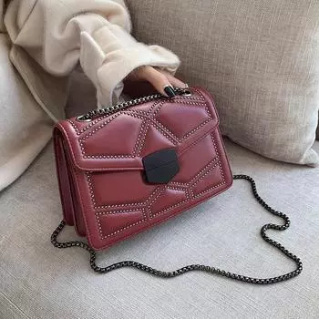 Винтажные сумки на ремне с заклепками и цепочкой для женщин, маленькая сумка-мессенджер с клапаном, квадратная дизайнерская модная сумка