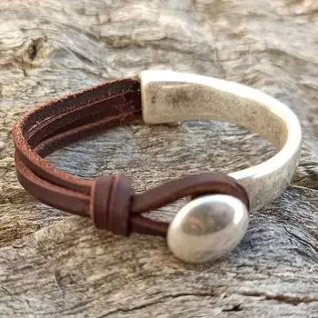 Винтажный элегантный круглый браслет из цинкового сплава с акриловыми вставками – простой шикарный браслет в стиле ретро с кожаными вставками для повседневных и праздничных случаев коричневый