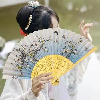 Винтажный бамбуковый складной ручной веер с имитацией шелкового цветочного узора Портативный ручной вентилятор Вентилятор в китайском стиле с подвеской-кисточкой для путешествий