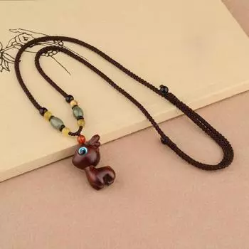 Винтажный кулон в виде оленя из сандалового дерева 70cm