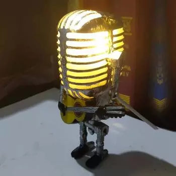 Винтажный микрофон-робот, ночник, работающий от батареек, подвижные соединения, держащий гитару, рок-микрофон, робот, светодиодный настольный светильник, украшение для рабочего стола, орнамент A