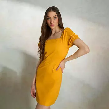 Virgio Женское Платье Мини Длина Пышный Приталенный Квадратный Покрой XS жёлтый