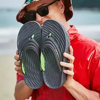 Властные шлепанцы для мужчин летом, нескользящие сандалии на толстой подошве, шлепанцы, модные мужские шлепанцы для отдыха на открытом воздухе, пляжная обувь 41-42 чёрный