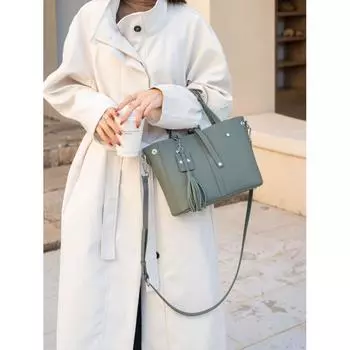 «Вместительная мягкая сумка через плечо из коровьей кожи — стильный, практичный, многослойный дизайн для женщин»