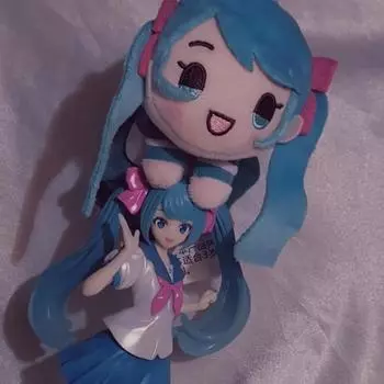 Vocaloid Hatsune Miku 16th Anniversary Buta Glasses Sister Doll Beautiful Girl Figure Batch