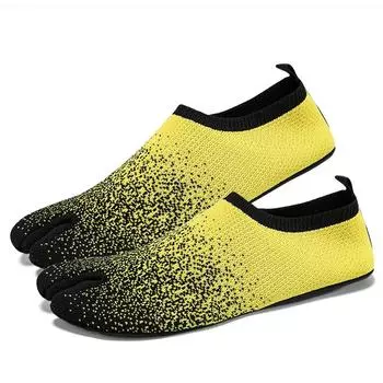 Водная обувь для женщин и мужчин Водная обувь Быстросохнущие босиком Водные туфли с двумя пальцами для плавания Многофункциональная обувь для йоги 36 чёрный/белый