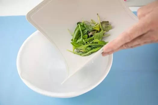 Волшебная разделочная доска L Впечатляющая острота Легкая Можно мыть в посудомоечной машине Сделано в Японии Нескользящая Защита от проливания Защита от царапин