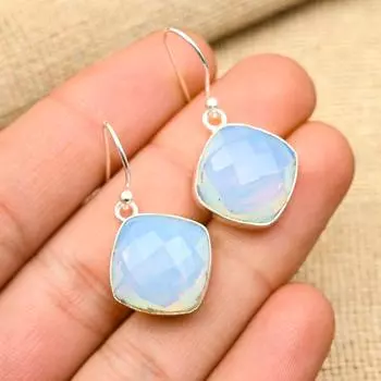 Восхитительный молочный опал, драгоценный камень ручной работы, стерлинговое серебро 925 пробы, милые ювелирные серьги-подвески для нее 1.5 Inches белый