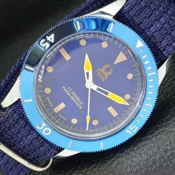 ВОССТАНОВЛЕННЫЕ 40-ММ ШВЕЙЦАРСКИЕ МУЖСКИЕ ЧАСЫ TITUS С ПОВОРОТНЫМ БЕЗЕЛЕМ И СИНИМ ЦИФЕРБЛАТОМ a432722-2 R113-a432722