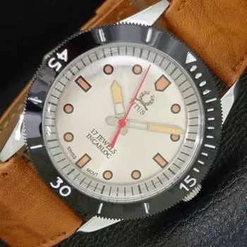 ВОССТАНОВЛЕННЫЕ МУЖСКИЕ ЧАСЫ TITUS SWISS 40 ММ С ПОВОРОТНЫМ БЕЗЕЛЕМ И СЕРЕБРИСТЫМ ЦИФЕРБЛАТОМ a432711-2 R113-a432711