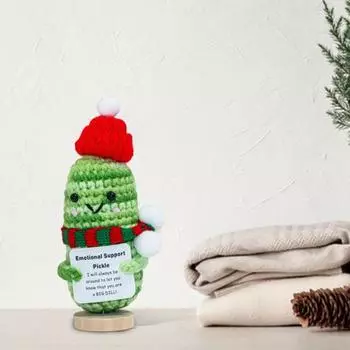 Вязаная крючком кукла с позитивной открыткой, эмоциональной поддержкой, ручная работа, мини-вязание, рождественская игрушка в виде лягушки, свиньи, банана, соленого огурца, украшение для домашнего офиса, рабочего стола, орнамент B 1