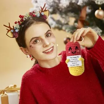 Вязаная крючком таблетка для отдыха с позитивной открыткой, пряжа ручной работы, мини-вязаная кукла Happy Pill, игрушка для снятия стресса, украшение для домашнего офиса и рабочего стола фиолетовый