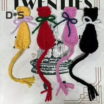 Вязаная крючком закладка для книг с изображением кошки и украшением в виде галстука-бабочки, держатель для страниц книги с изображением кошки, школьные принадлежности для офиса и дома красный