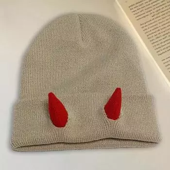 Вязаная шапка-бини с рогами дьявола, зимняя шапка-череп для мужчин и женщин с рогами для катания на лыжах в холодную погоду, теплая вязаная шапка ручной работы с рогами демона бежевый