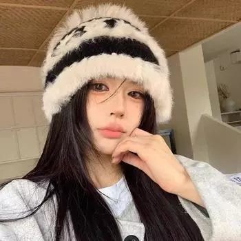 Вязаная шапка из кроличьей шерсти женская 2024 осень и зима теплая плюшевая панама большая окружность головы показать лицо маленькая шерстяная шапка прилив M (56-58cm) White Star чёрный