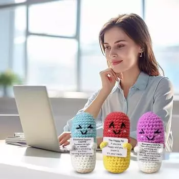 Вязание крючком Chill Pill с позитивной открыткой из пряжи ручной работы Мини-вязание Happy Pill Doll Снятие стресса фиолетовый