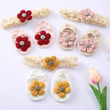 Вязаные хлопковые носки с цветочным узором для маленьких девочек, противоскользящие носки до щиколотки, кружевной комплект с повязкой на голову, подарочная одежда для новорожденных M